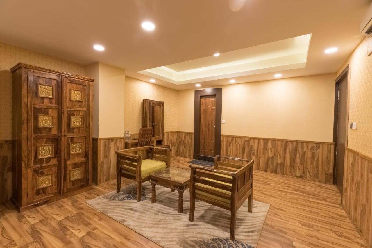 Capital O 624 Hotel Rudra View Pvt. Ltd. Pashupatinath ภายนอก รูปภาพ